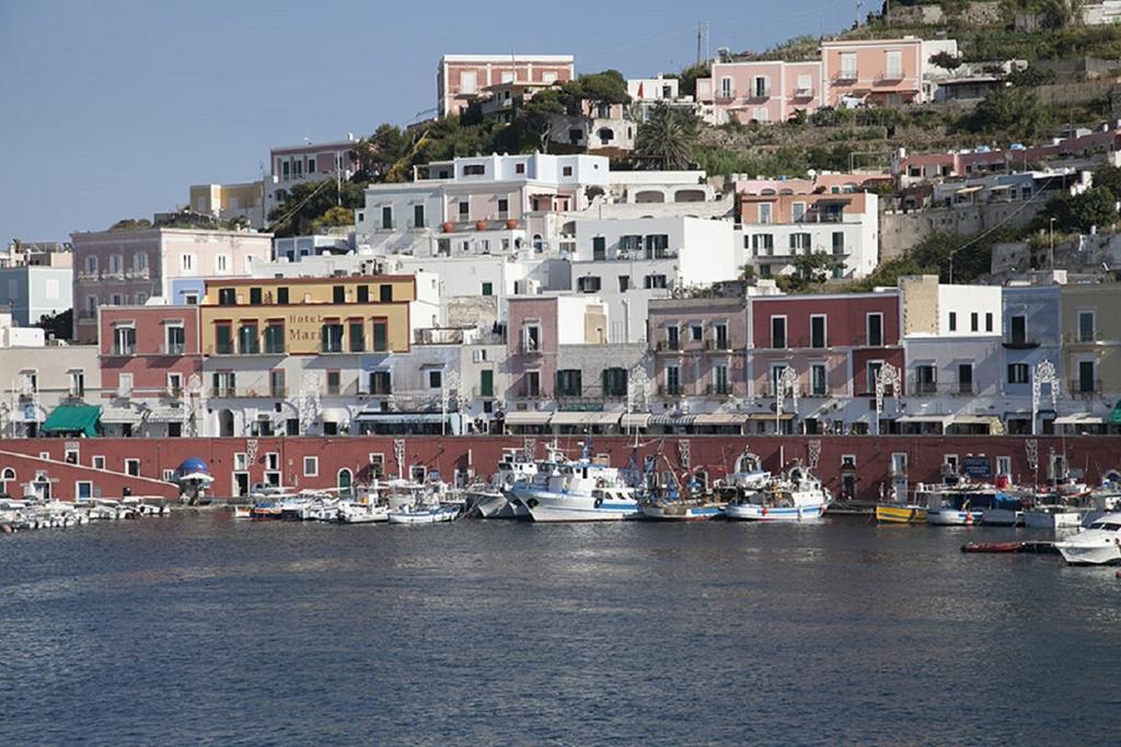 Raffaele Apartment Ponza Room photo